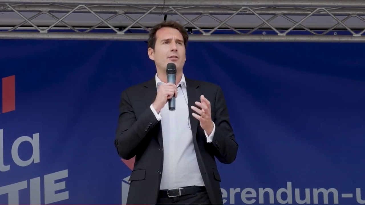 « Nous devons exiger un référendum sur notre appartenance à l'UE ! » Discours de Charles-Henri Gallois à la fête de la démocratie