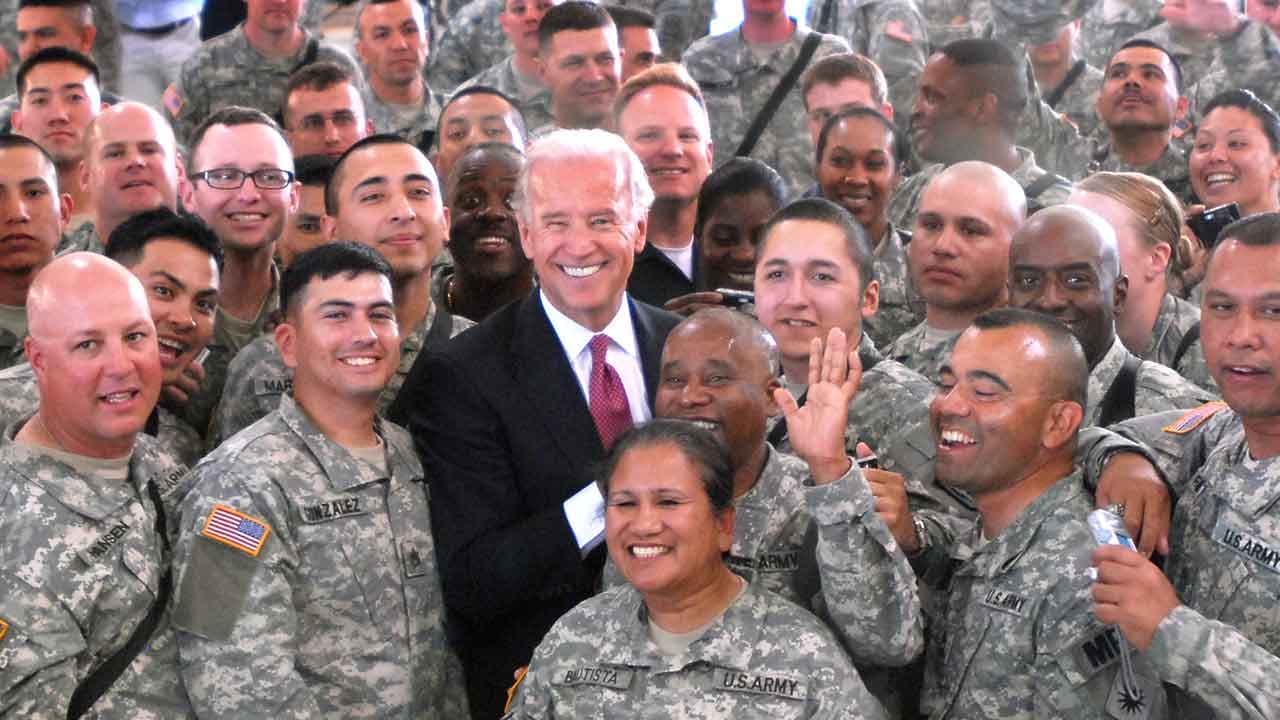 Moyen-Orient : les bombardements de Biden profitent uniquement à l’industrie de l’armement