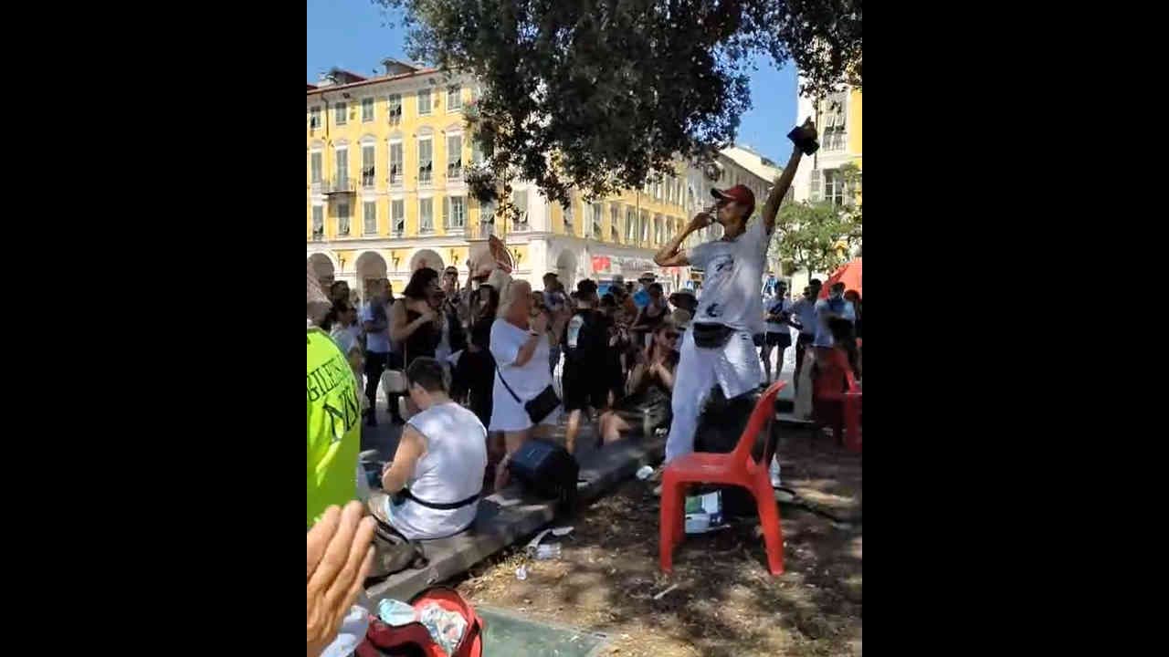[DIRECT] Suivez la manifestation anti-pass sanitaire à Nice avec Alexander Samuel