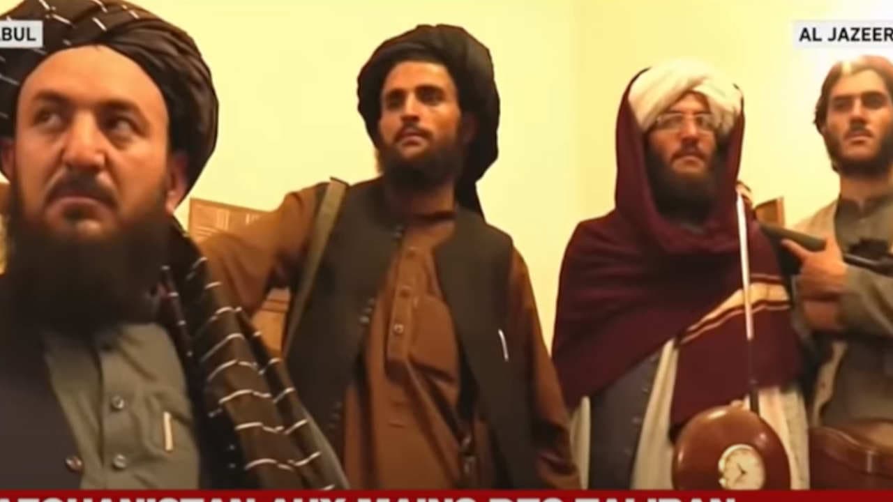 Victoire des talibans, effroi de la population et échec américain : le point sur la situation en Afghanistan