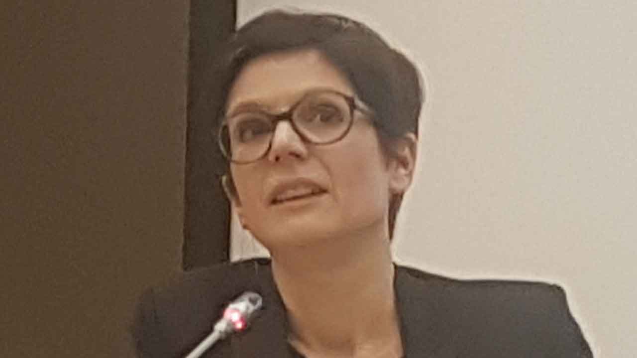 Pour Sandrine Rousseau, s’il y a des afghans potentiellement terroristes, il vaut mieux les avoir en France pour les surveiller