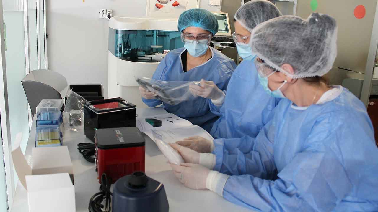 Covid-19 : le traitement Ronapreve autorisé pour les patients hospitalisés