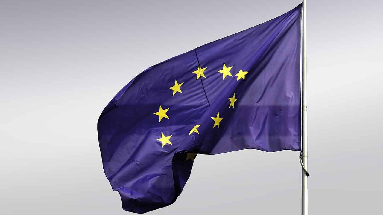 BMW, Coca-Cola, Microsoft : quand les multinationales sponsorisent la présidence de l'UE