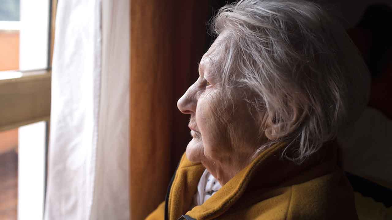 Un demi-million de personnes âgées vivent en état de « mort sociale »