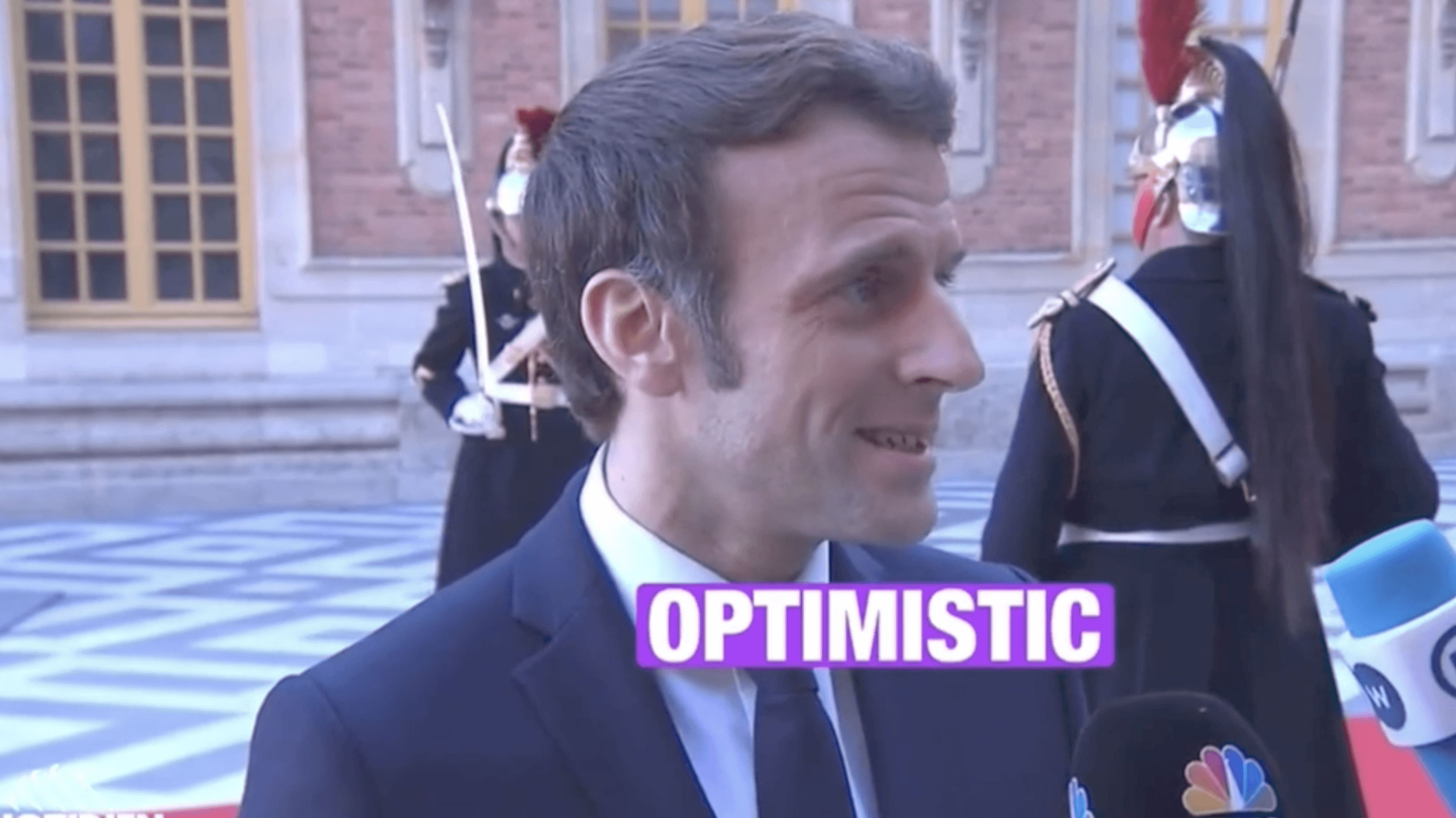 Ukraine : Macron se dit « inquiet et pessimiste » face aux médias français et « optimistic » face aux médias étrangers