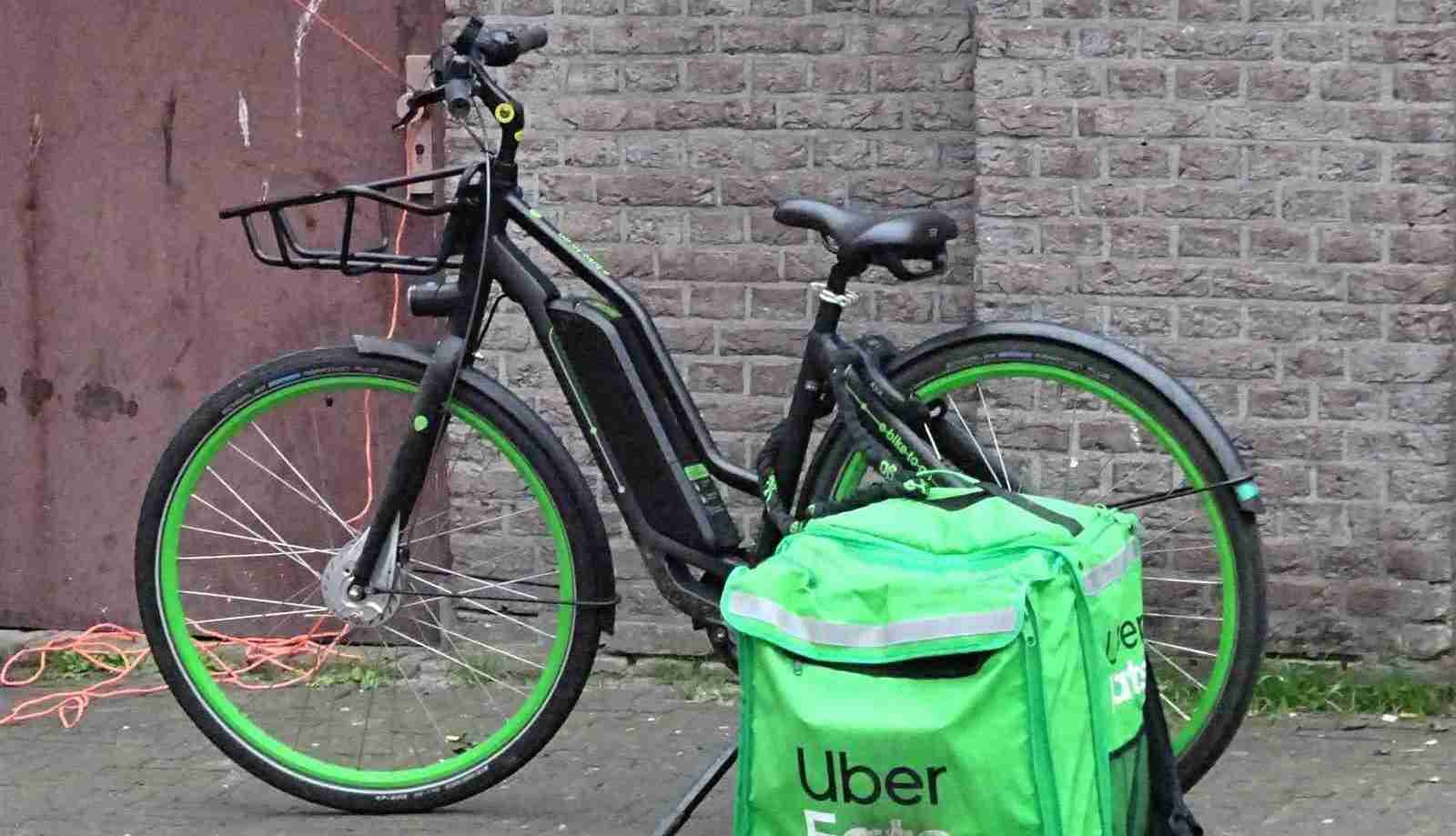 Livraison ultrarapide de courses : le modèle « start-up » s’effondre, les salariés sur le carreau
