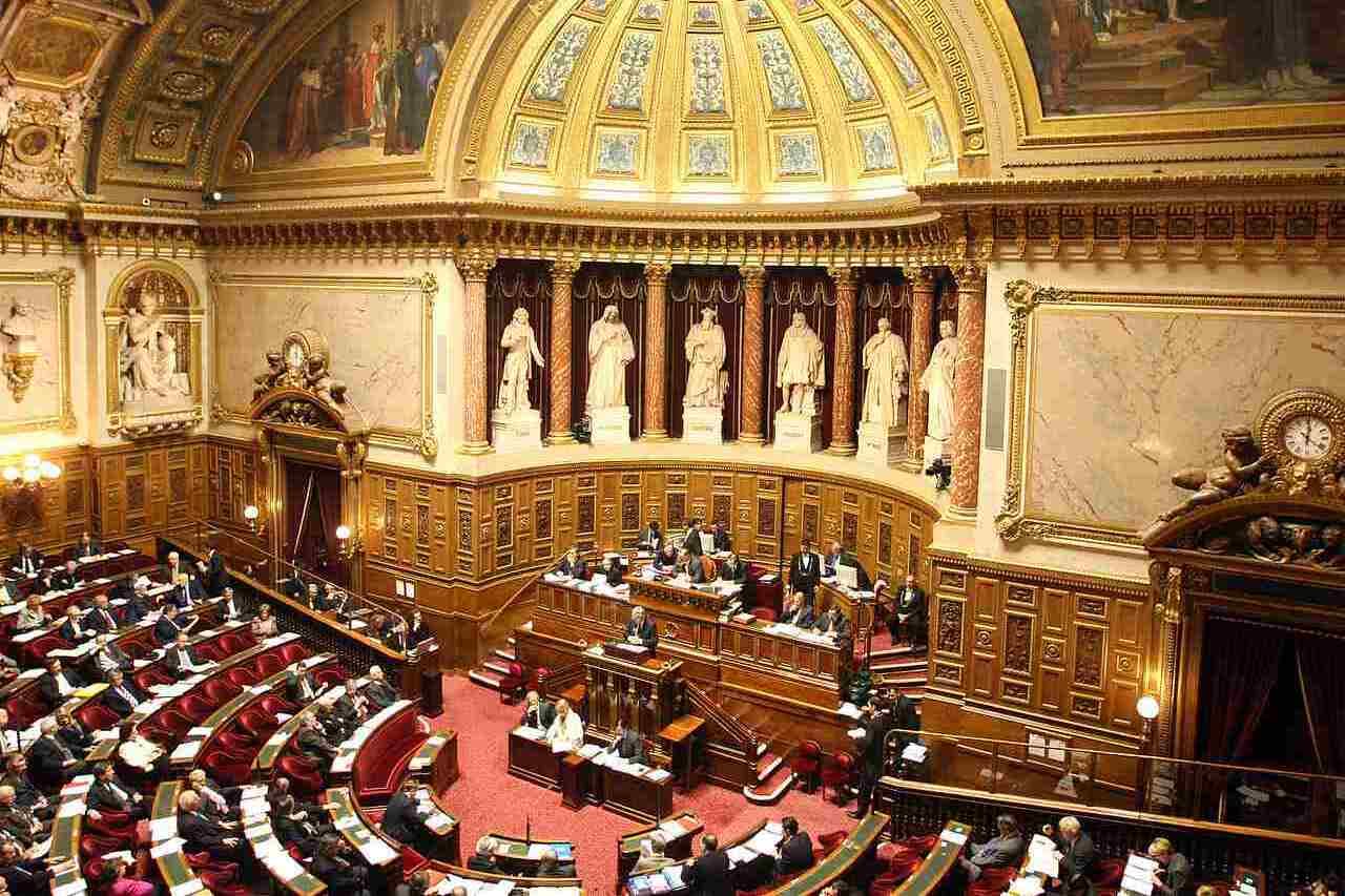 Loi immigration : les sénateurs coupent l’aide médicale d'État pour les sans-papiers