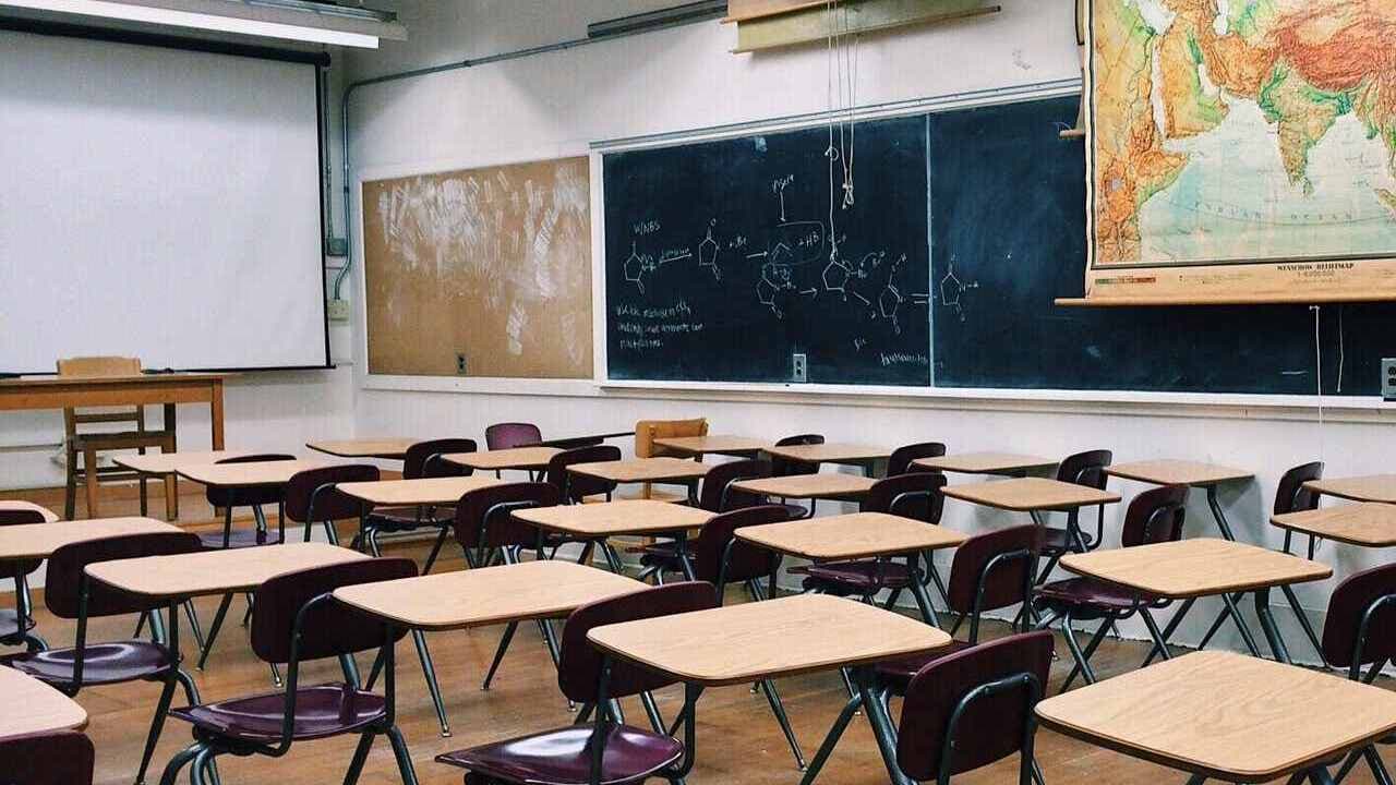 Une professeure de Lycée menacée d'être  » décapitée  » et de se  » faire arracher les yeux  » par plusieurs élèves