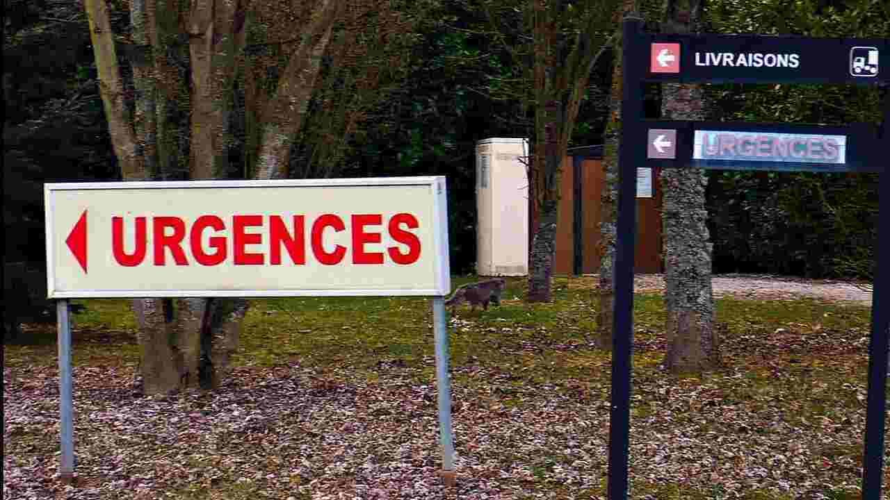 Effondrement des urgences : une fille de 12 ans meurt délaissée par les pompiers