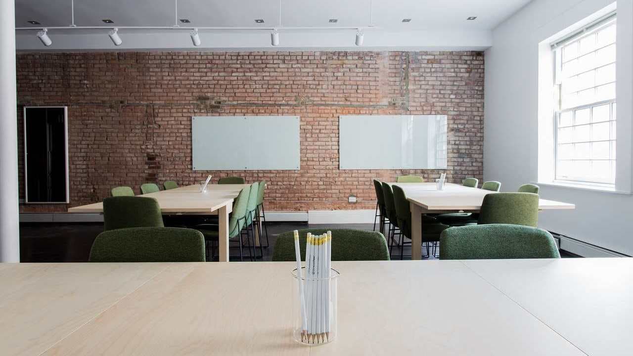 Traité de nazi pour avoir levé la main en classe