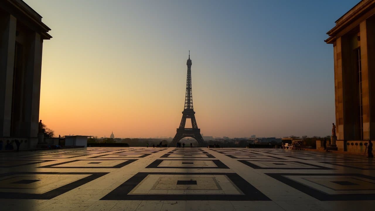 Paris : six hommes jugés pour traite d'êtres humains sur des mineurs isolés marocains