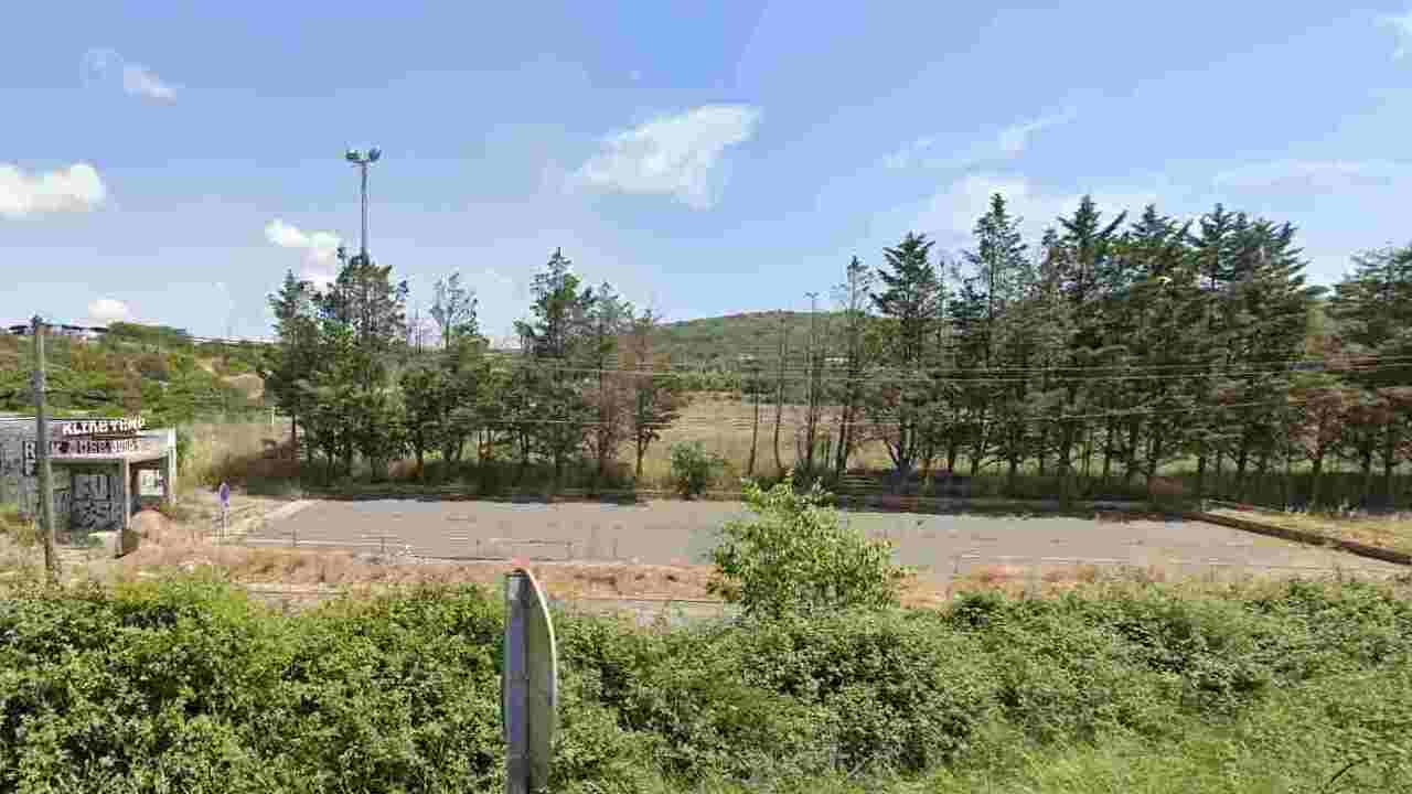 Hérault : une commune détruit son parking pour empêcher un campement de gens du voyage