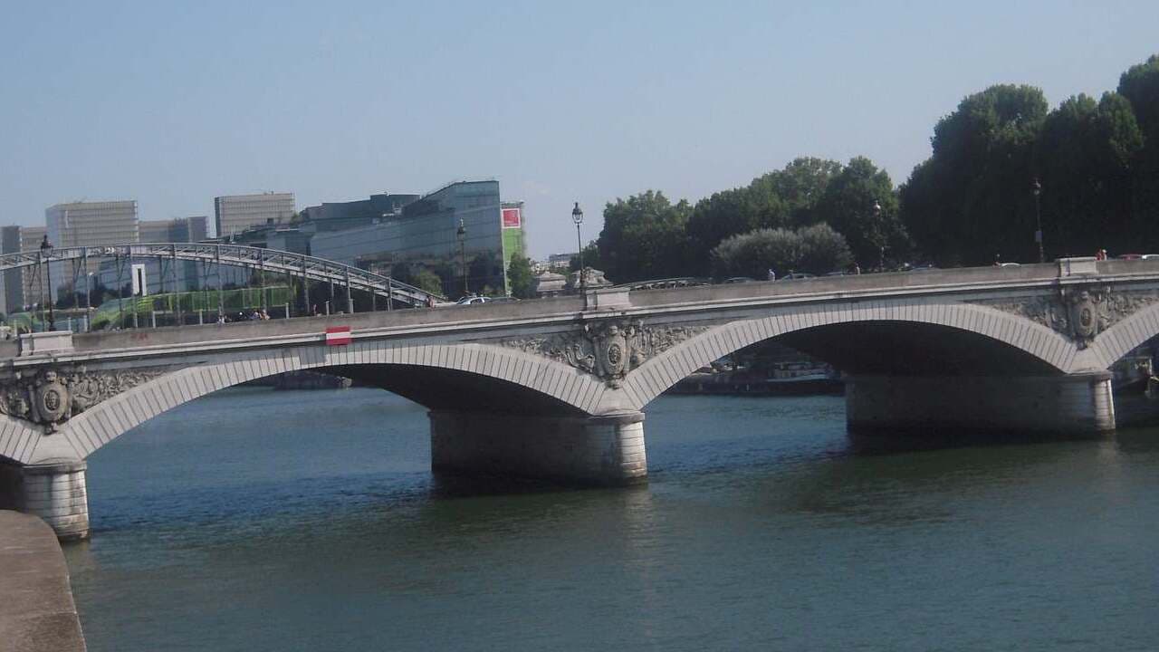 Corps démembré retrouvé dans une valise sous le pont d’Austerlitz, à Paris : un suspect se rend à la police