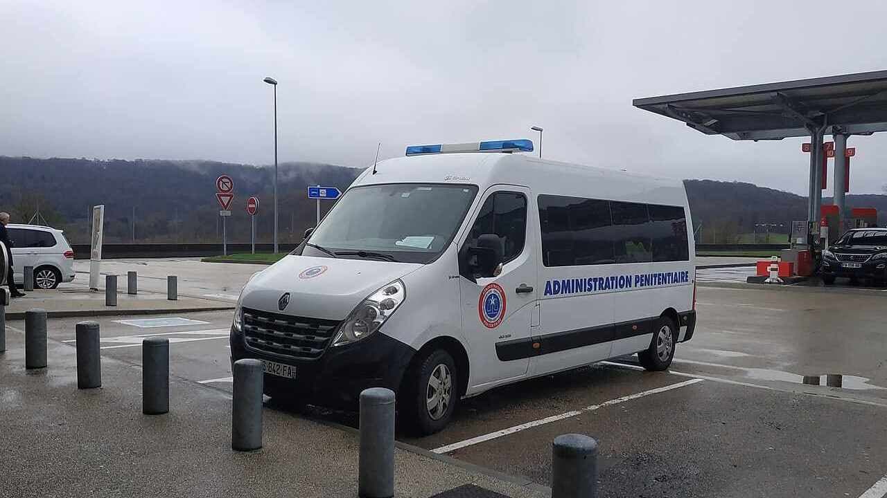 Attaque d’un fourgon pénitentiaire dans l’Eure : L’intriguant profil de Mohamed Amra, alias « la mouche », qui s’est évadé