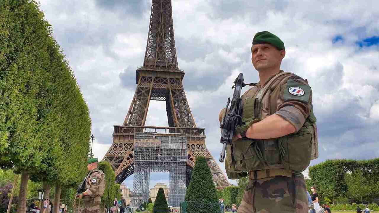 Gare de l’Est : le suspect déclaré « irresponsable » dans un précédent meurtre