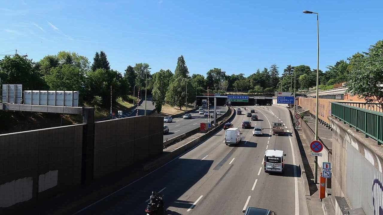 Paris : La mairie veut les 50 km/h sur le périphérique au 1er octobre, mais peut-elle décider seule ?