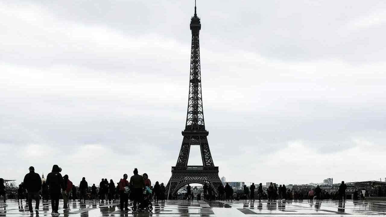 Paris : avec la fin des Jeux olympiques, les vendeurs à la sauvette sont de retour