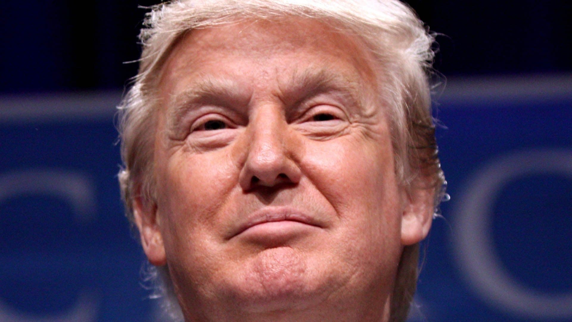Trump annonce vouloir classer la mouvance « Antifa » comme organisation terroriste