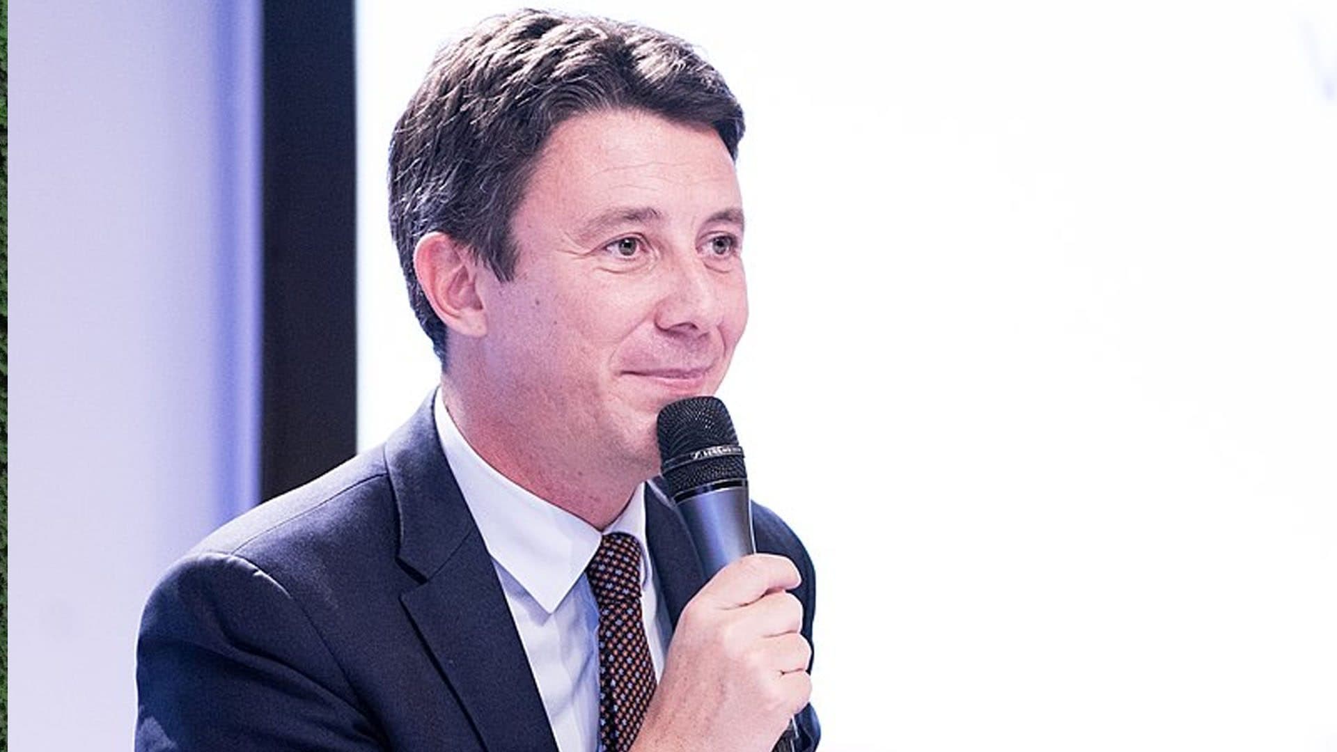 Benjamin Griveaux va s’occuper de la BITD française
