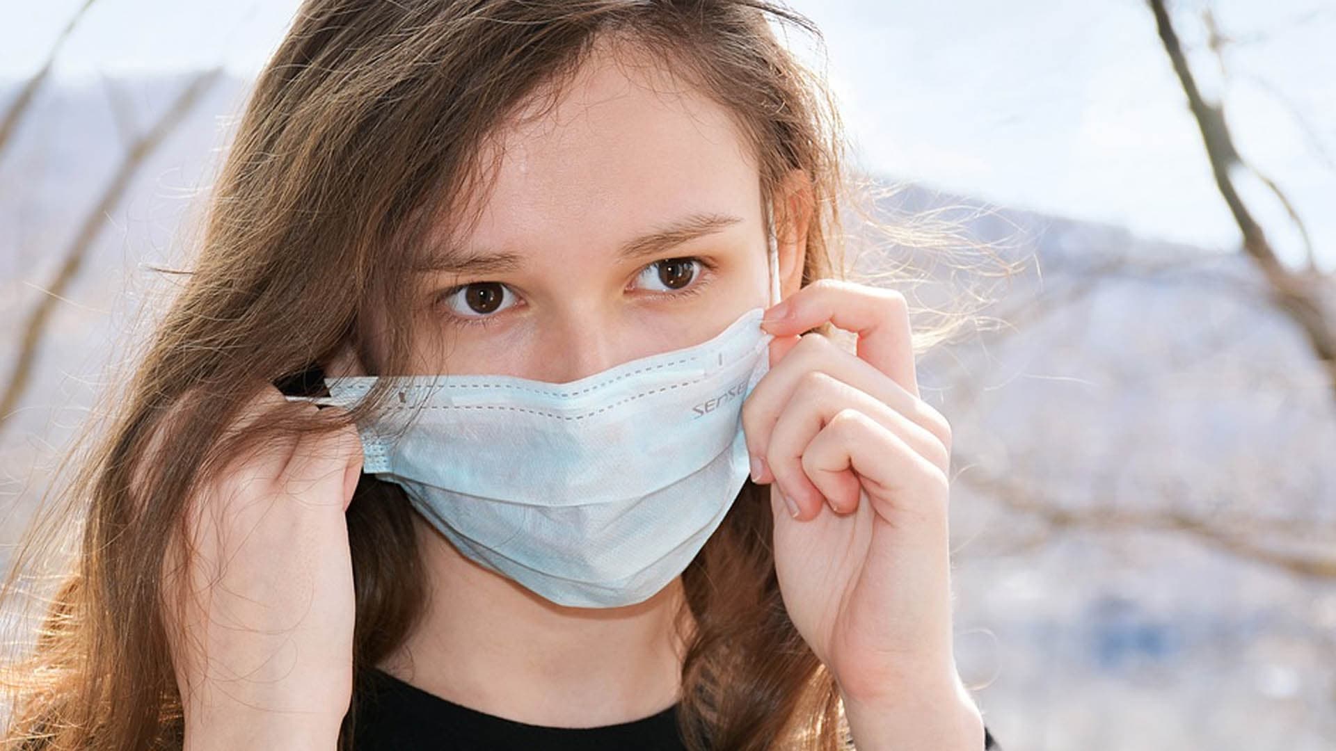 Le port du masque permet-il de freiner l'épidémie de Coronavirus ? Les deux points de vue