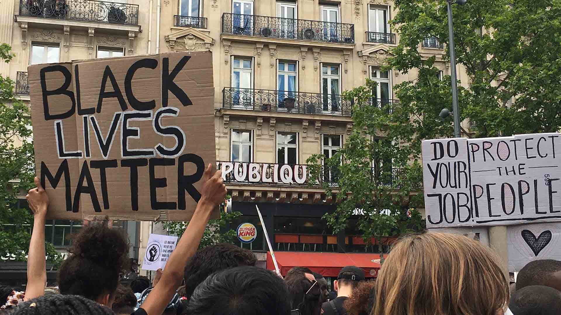 Une prise de conscience raciale en France, où le sujet reste tabou