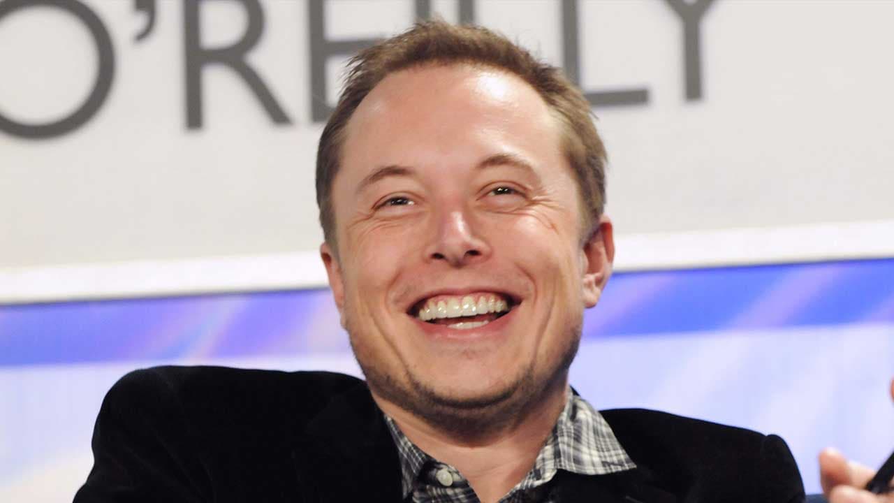 Elon Musk, le patron de Tesla, est désormais l'homme le plus riche du monde