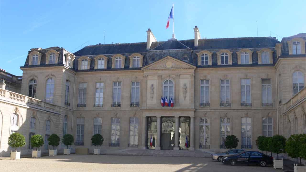 Doxa néolibérale, coupes budgétaires… Comment expliquer l'inefficacité de l'Etat contre le Covid ?