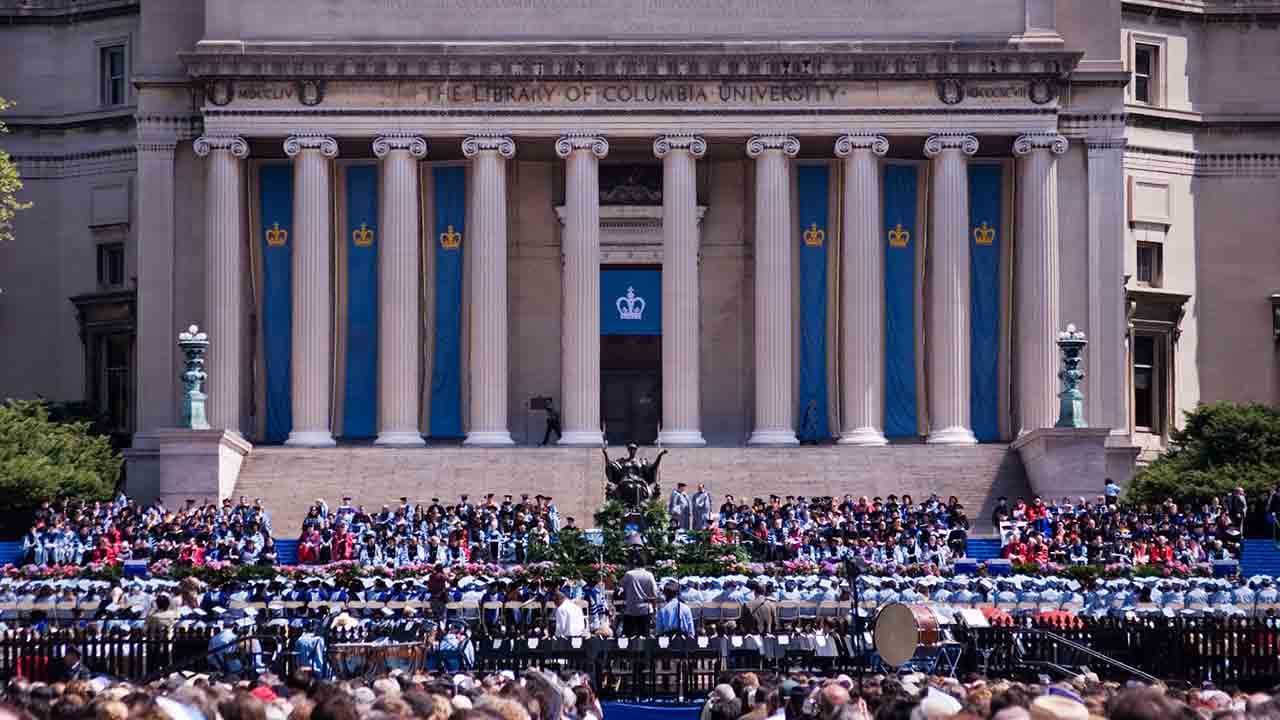 À Columbia, des célébrations de remise de diplôme séparées selon l'origine ethnique des étudiants