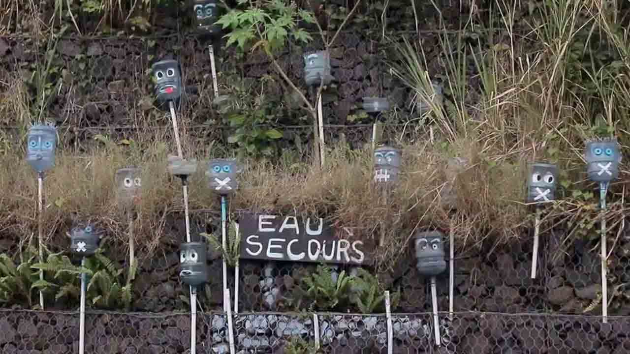 En Guadeloupe, le réseau d'eau potable est incapable de fournir tout le monde en même temps