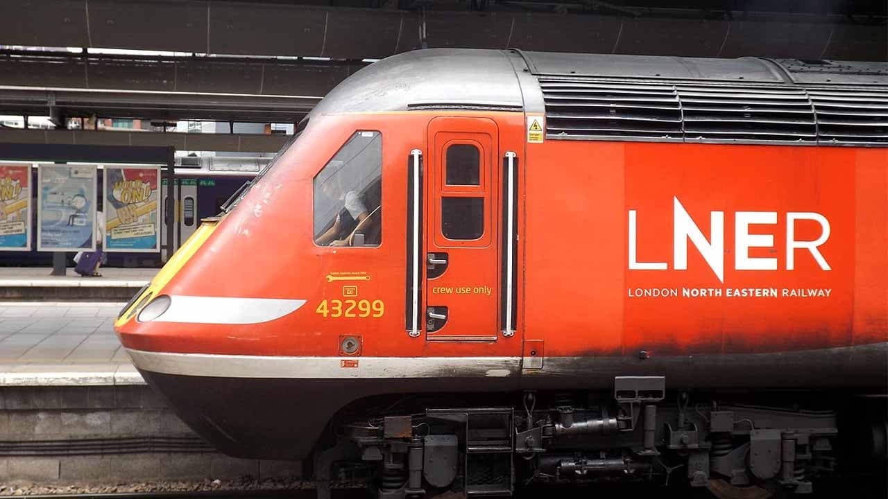 «Mesdames et messieurs» : une compagnie ferroviaire s'excuse pour une formule jugée non inclusive