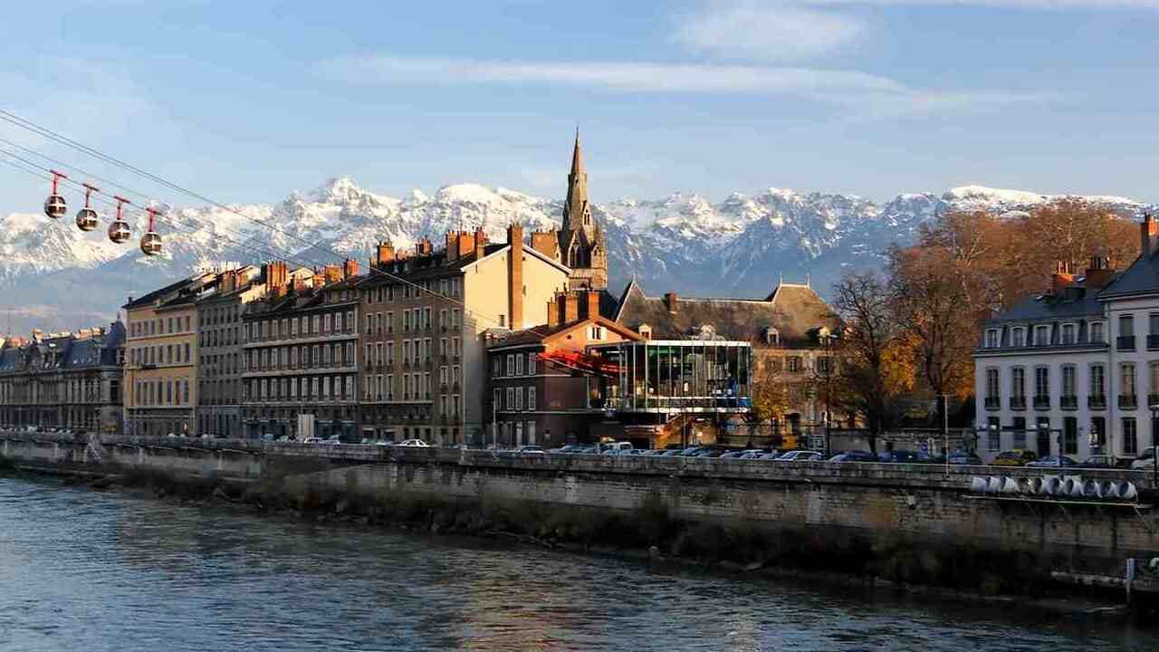 «Vivre au quotidien à proximité d'un point de deal» : l’étonnant spectacle soutenu par la ville de Grenoble