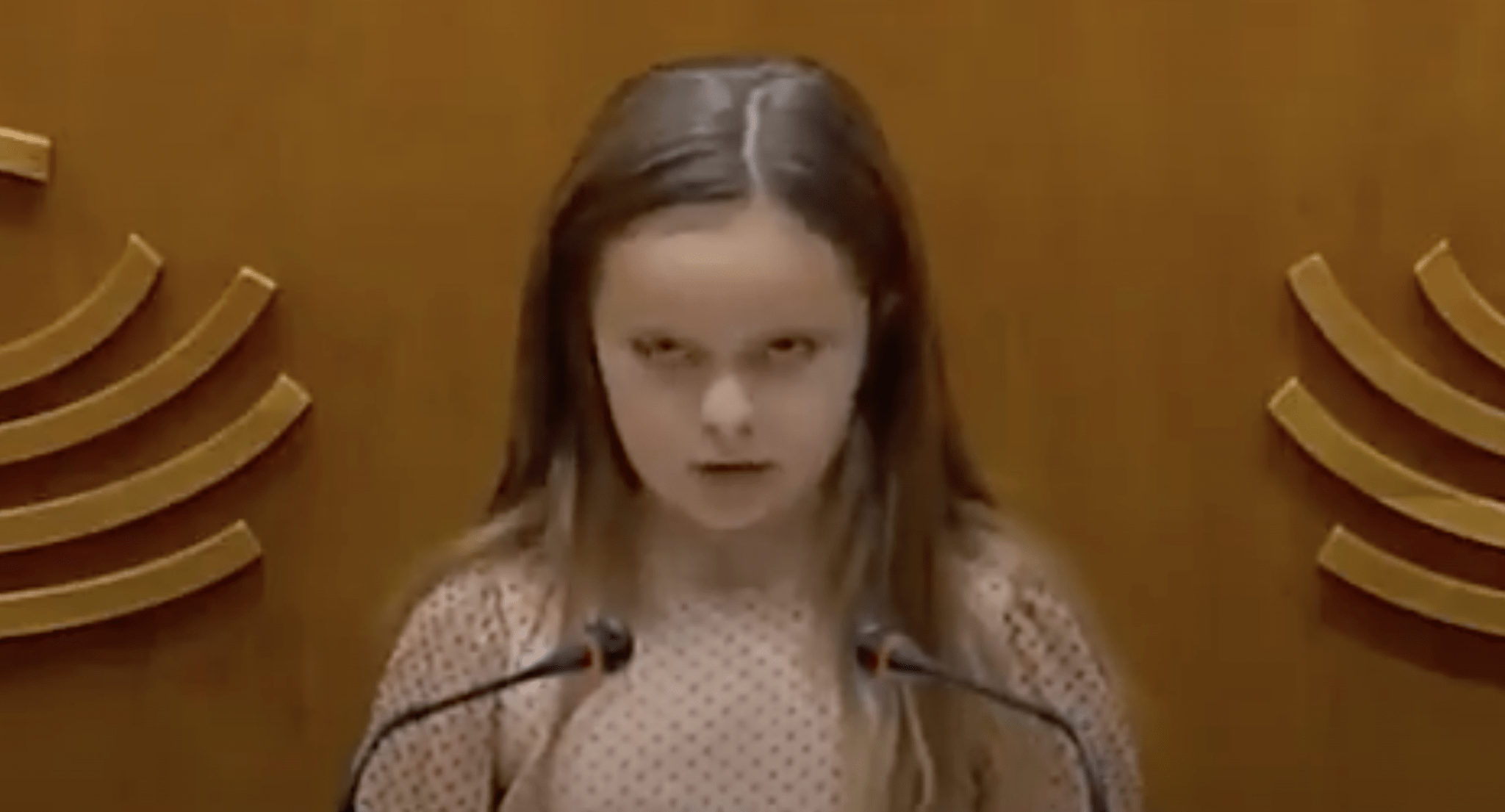 Elsa, transgenre de 8 ans, se bat pour la cause LGBTQQIP2SAA+