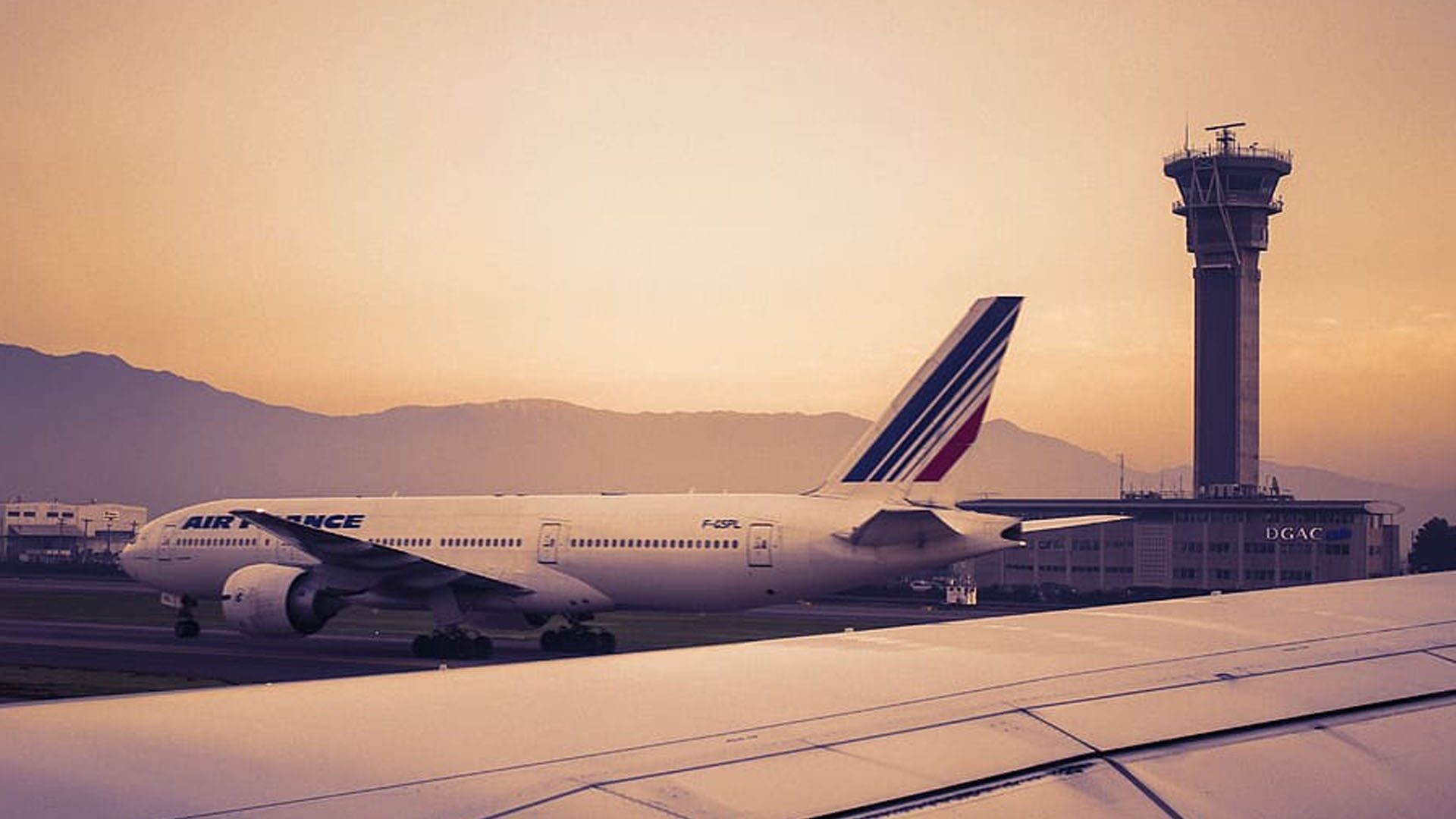 Aides publiques à Air France : privatisation des profits, socialisation des pertes. Comme d'habitude.