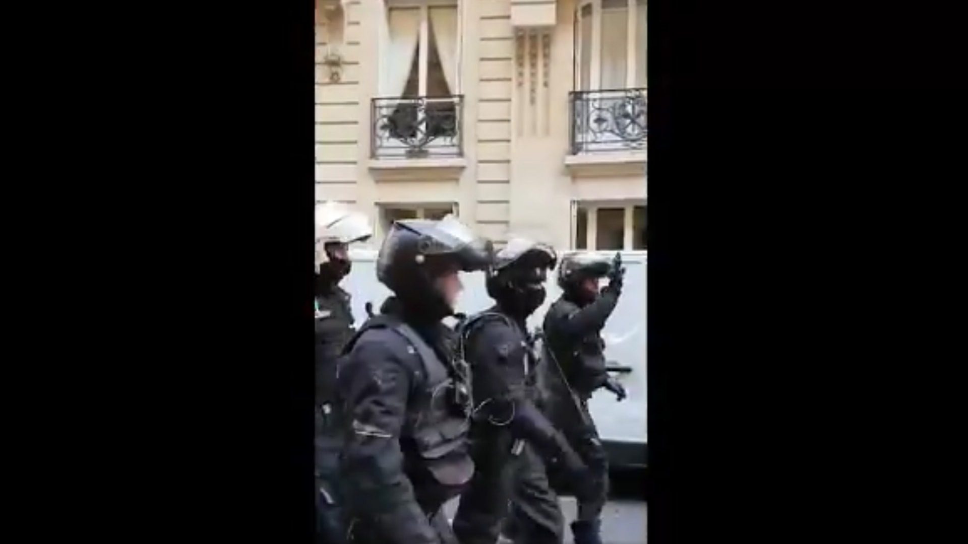 Quand la petite bourgeoisie du 16ème encourage les CRS à « défoncer » les Gilets Jaunes