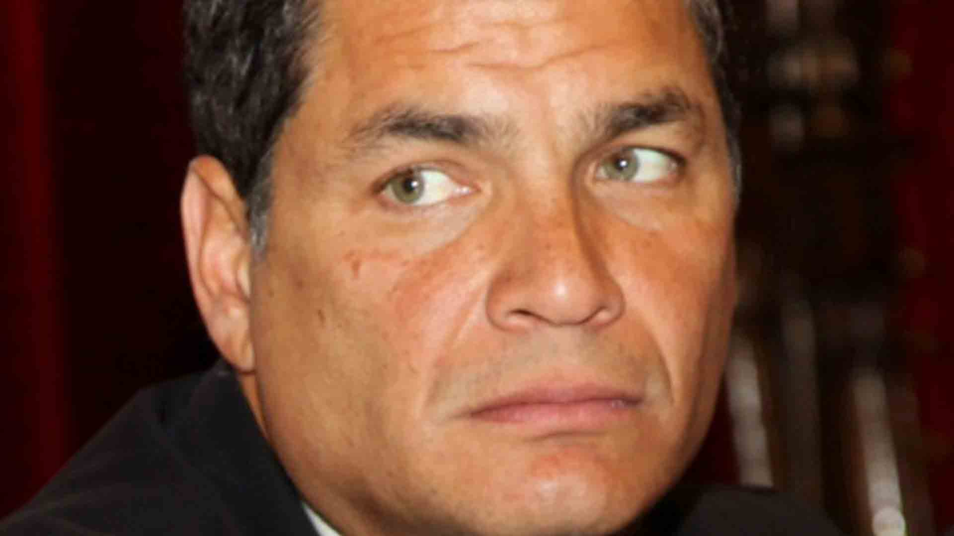 Rafael Correa accusé d'homicide en Équateur