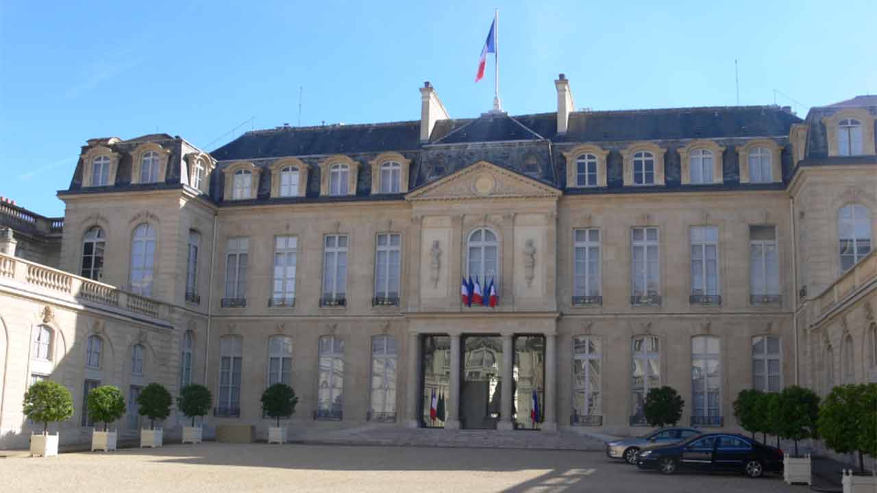 Doxa néolibérale, coupes budgétaires… Comment expliquer l'inefficacité de l'Etat contre le Covid ?