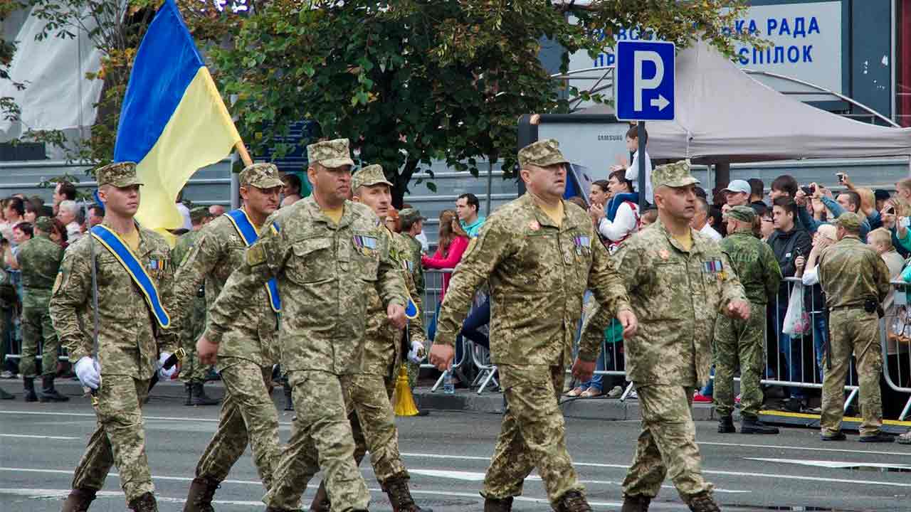 Guerre en Ukraine : un vent de guerre froide souffle sur l'Europe