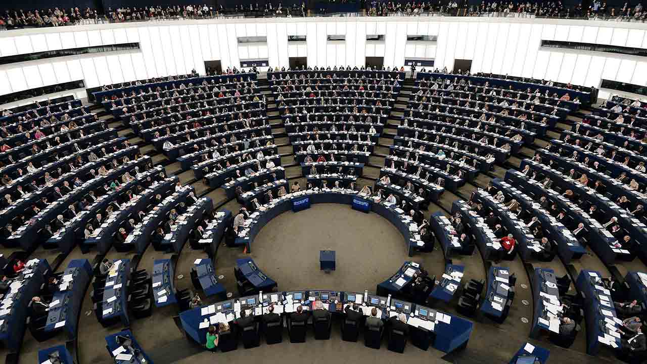 Le Parlement européen demande la libération d'Añez et l'abandon des poursuites à son encontre