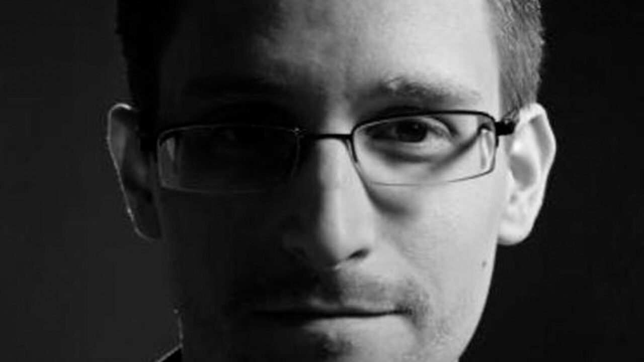 Edward Snowden : de la NSA à l'homme le plus recherché de la planète