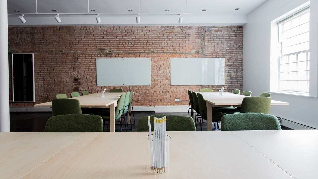 Traité de nazi pour avoir levé la main en classe